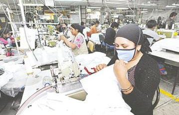 Falta de dólares en el sector manufacturero