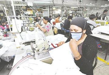 Falta de dólares en el sector manufacturero