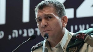 Renuncia jefe de inteligencia israelí Aharon Haliva