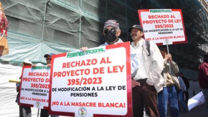 protesta maestros médicos contra proyecto de ley 035