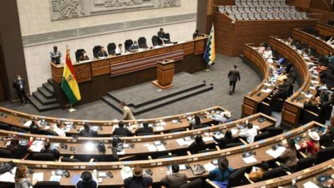 Detención de Luis Alberto Echazú en el Legislativo boliviano