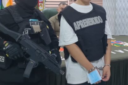 Crimen en Santa Cruz: hija apuñala y quema a su padre