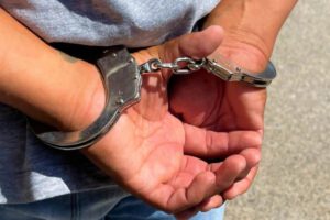 Justicia dicta pena máxima para sujeto que violó y embarazó a su hijastra