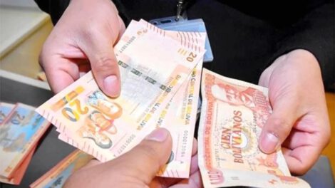 Incremento salarial amenaza a miles de empresas y empleos en Bolivia