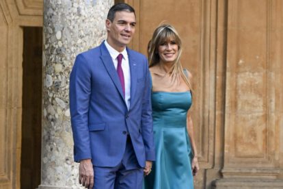 Pedro Sánchez renuncia a la Presidencia tras denuncia de corrupción