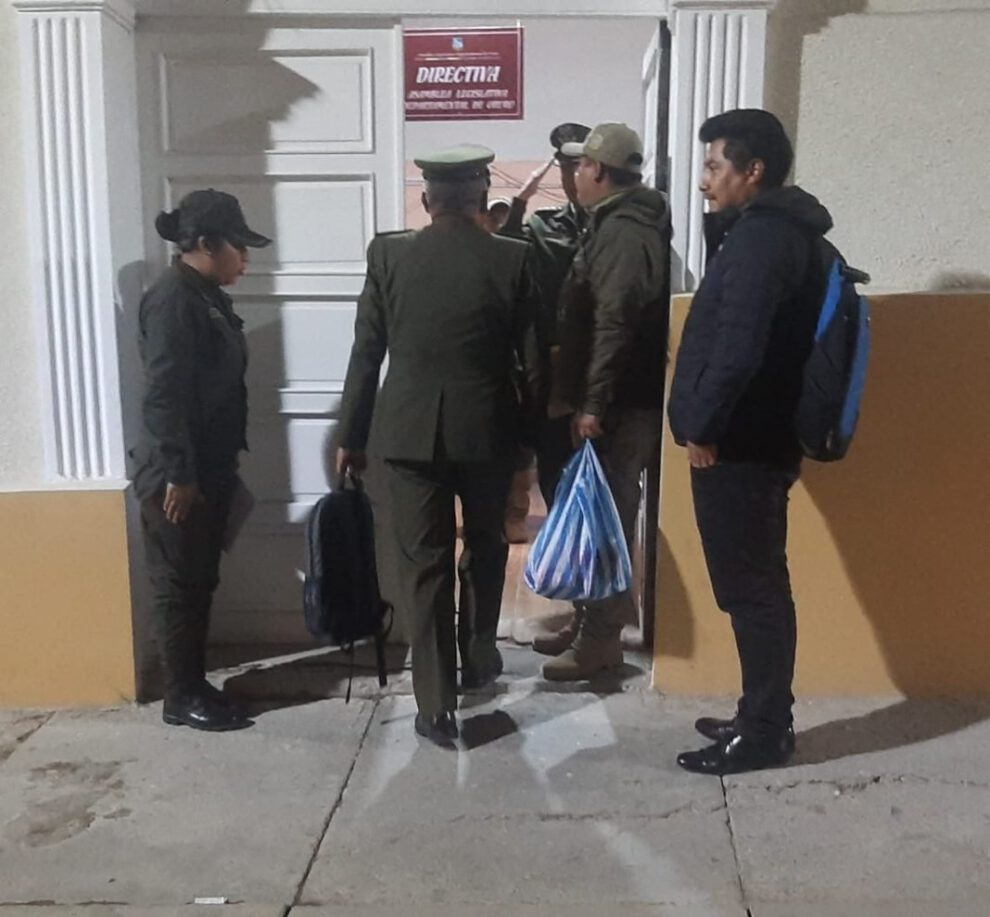 Escándalo en la Asamblea Legislativa de Oruro por consumo de alcohol