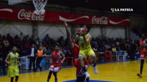 Carl A-Z en Libobásquet enfrentando a Básquetbol La Paz