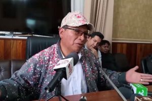 Johnny Llally alcalde Potosí asume nuevamente su cargo