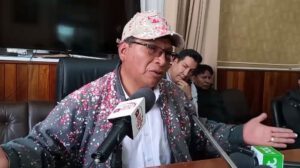 Johnny Llally alcalde Potosí asume nuevamente su cargo
