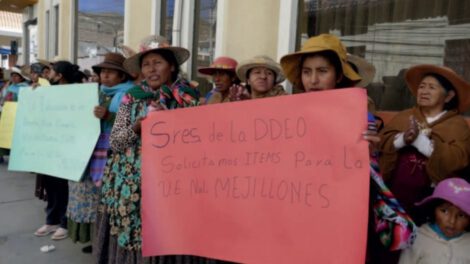 Protestas por ítems educativos en Oruro