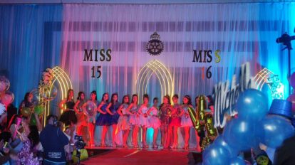 Miss 15 y Miss 16 años en el certamen organizado por Rotary Club Oruro