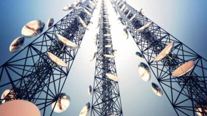 Impacto de la IA generativa en sectores clave como telecomunicaciones