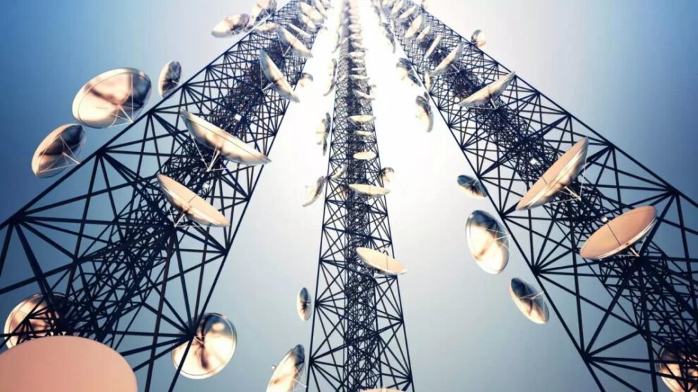 Impacto de la IA generativa en sectores clave como telecomunicaciones