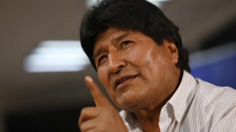 Evo Morales propone ley para castigar a corruptos con 30 años de prisión
