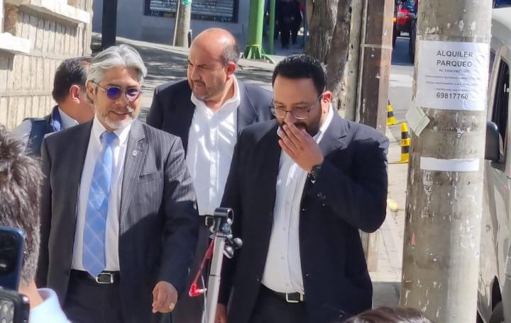 Equipo jurídico del MAS solicita información sobre el congreso arcista