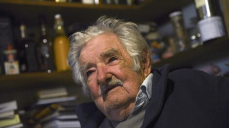 José Mujica diagnóstico tumor en el esófago