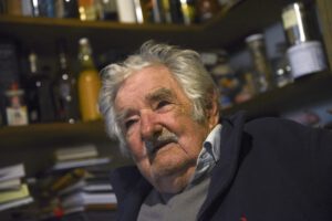 José Mujica diagnóstico tumor en el esófago