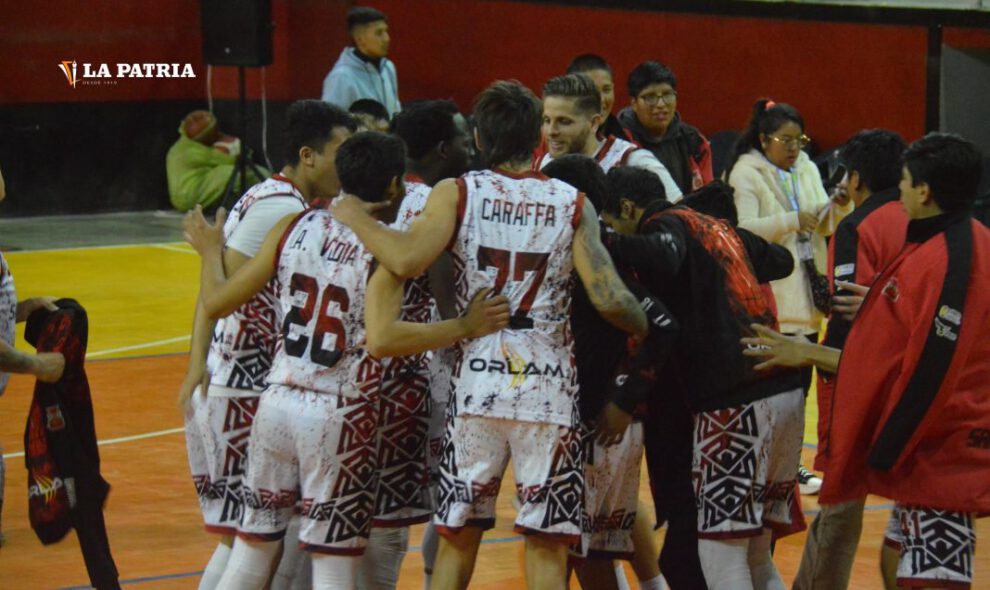 Saracho vs Pichincha en la Libobásquet