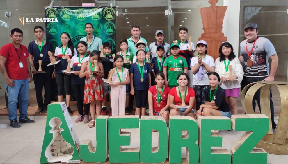 Bolivia Sub-17 y Sub-11 Ajedrez en Panamericano Escolar