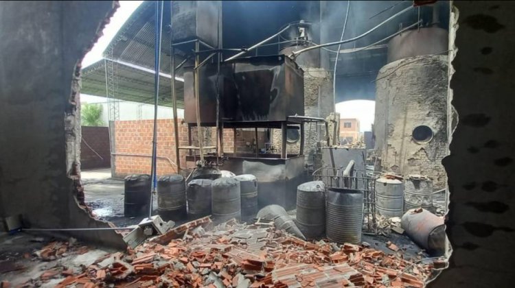 incendio planta recicladora en Warnes