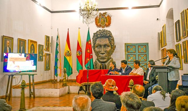 Concurso libro histórico Bolivia en su Bicentenario