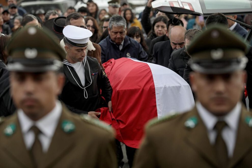 Funerales de policías asesinados en Chile