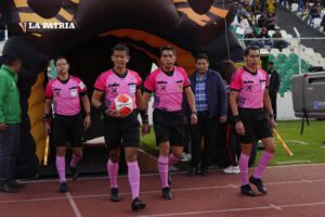 Árbitros bolivianos desprestigiados por decisión de traer jueces chilenos