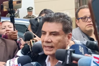 Gobernador de Oruro, Johnny Vedia, busca más presupuesto