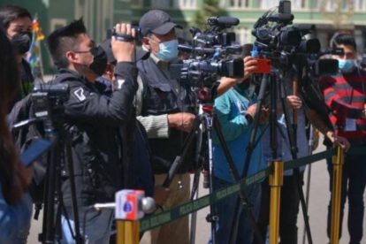 Precarización laboral de periodistas en Bolivia