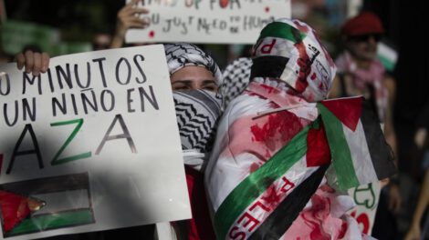 protesta masiva en Puerto Rico por mejores condiciones laborales y solidaridad con Palestina
