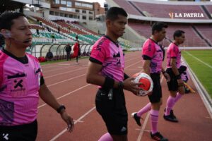 Árbitros en paro por demandas a la Federación Boliviana de Fútbol