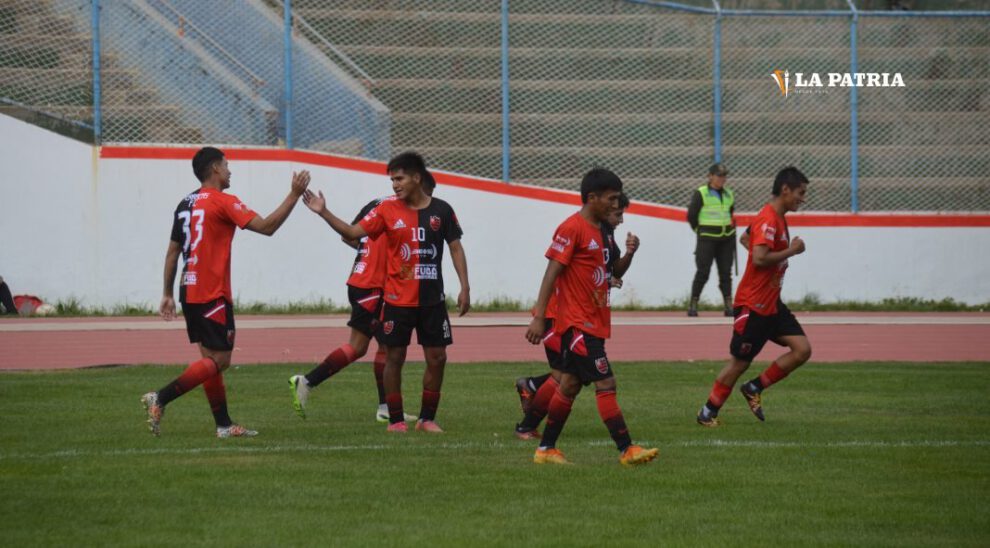 Unión Huayllamarca comienza con pie derecho en el torneo nacional