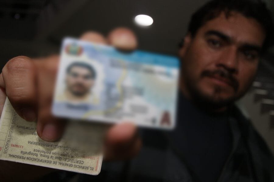 Reconocimiento de licencias de conducir entre Bolivia, Chile e Italia
