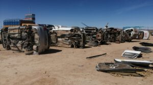 Subasta ecológica de autopartes en Oruro