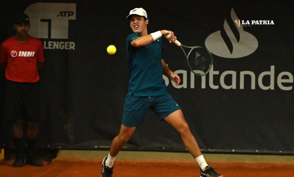 Juan Carlos Prado en plena competencia en el Brasil Tennis Open