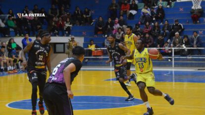 Carl A-Z triunfo ante Kinwa en la Libobásquet
