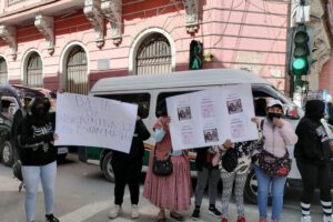 Familiares de N.E., víctima de feminicidio en Oruro, claman por justicia y celeridad en el caso
