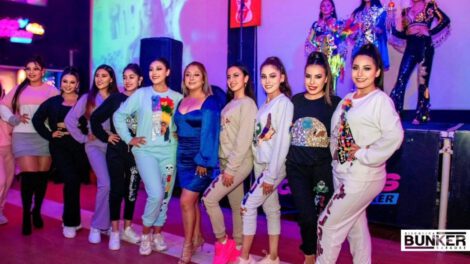 Desfile Estilo y Arte Sin Límites con piezas inspiradas en el carnaval orureño