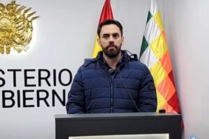 Aprehensión de agresores en congreso del MAS en El Alto