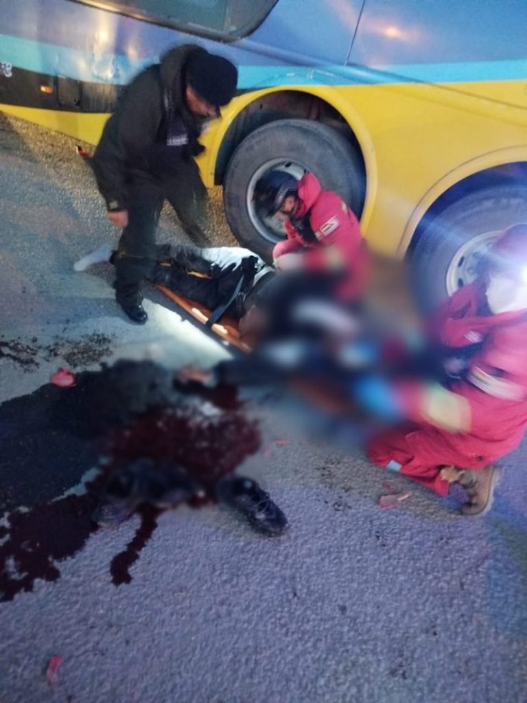 Accidente vial en Oruro: motociclista fallece al colisionar con camión de EMAO