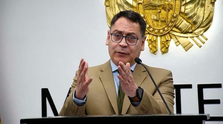 material explosivo en congreso del MAS