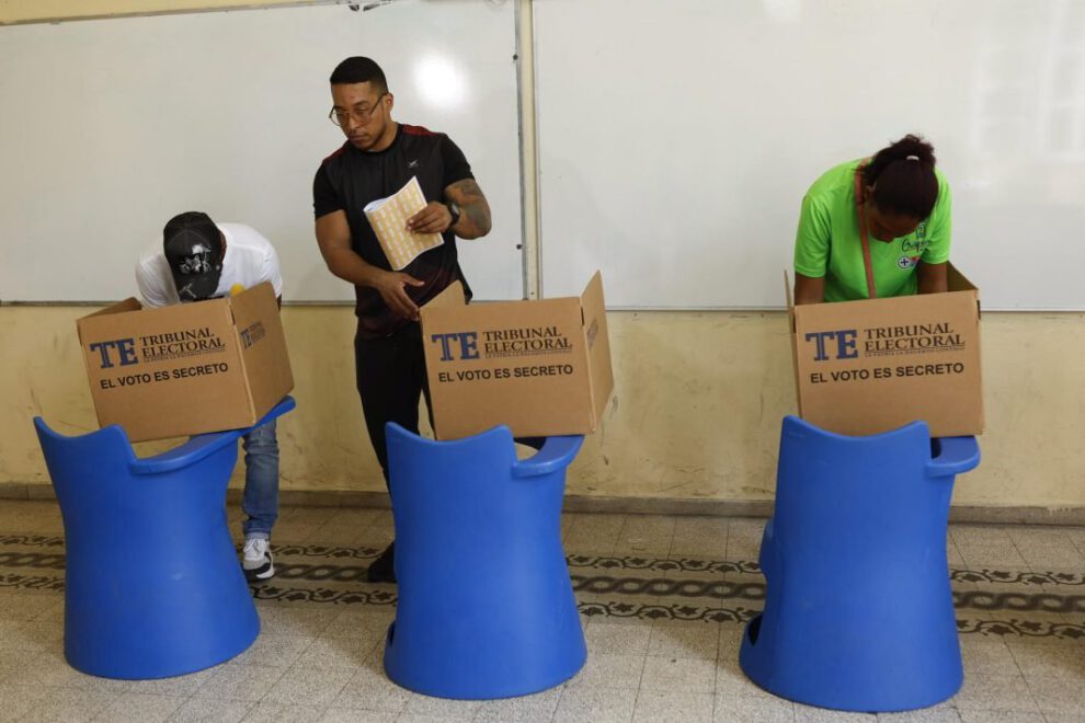 Elecciones en Panamá concluyen con total normalidad y alta participación