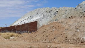 Contaminación ambiental en Oruro tras colapso del dique de colas de EMSA