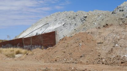 Contaminación ambiental en Oruro tras colapso del dique de colas de EMSA
