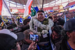 Grover García presidente del MAS, genera controversia