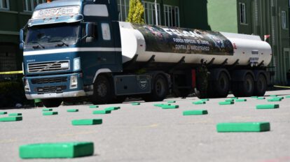 Secuestran cocaína en camión cisterna