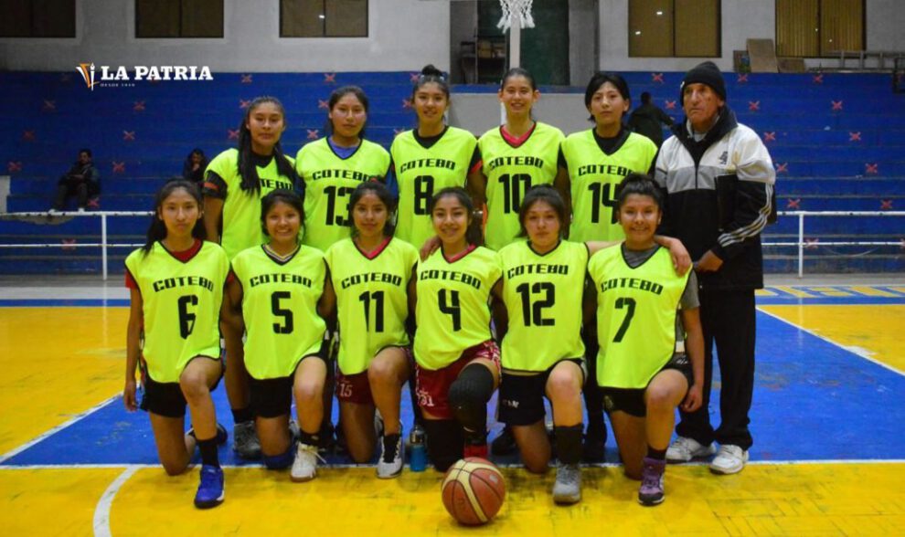 Selección femenina de baloncesto U-18 de Oruro se prepara para la Copa Bolivia