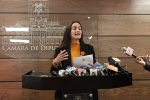 Ley antifotocopia propuesta para agilizar trámites en Bolivia