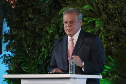Cumbre de las Américas en Bogotá con Ovidio Claros