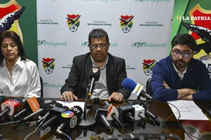Fernando Costa en conferencia de prensa sobre campaña de desprestigio